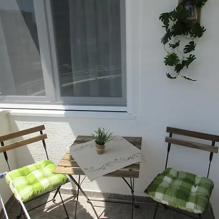 Summer Apartment Bar Exterior photo