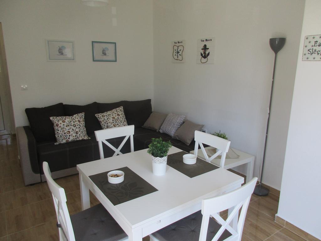 Summer Apartment
